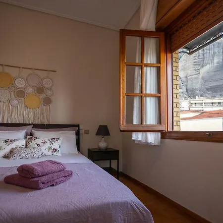 Meteora Family House شقة *