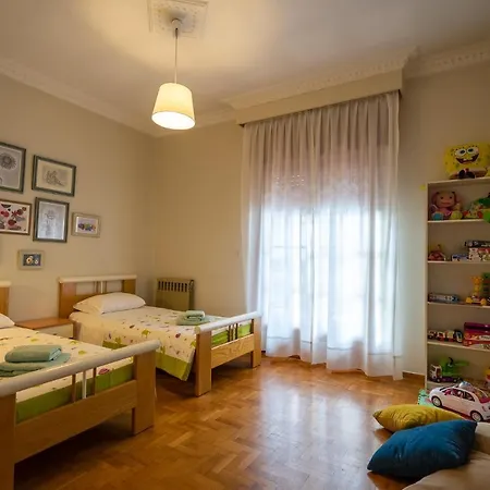 Meteora Family House كالامباكا