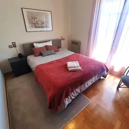 Meteora Family House كالامباكا